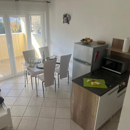 Apartmans Sun & Moon Замбратия Экстерьер фото