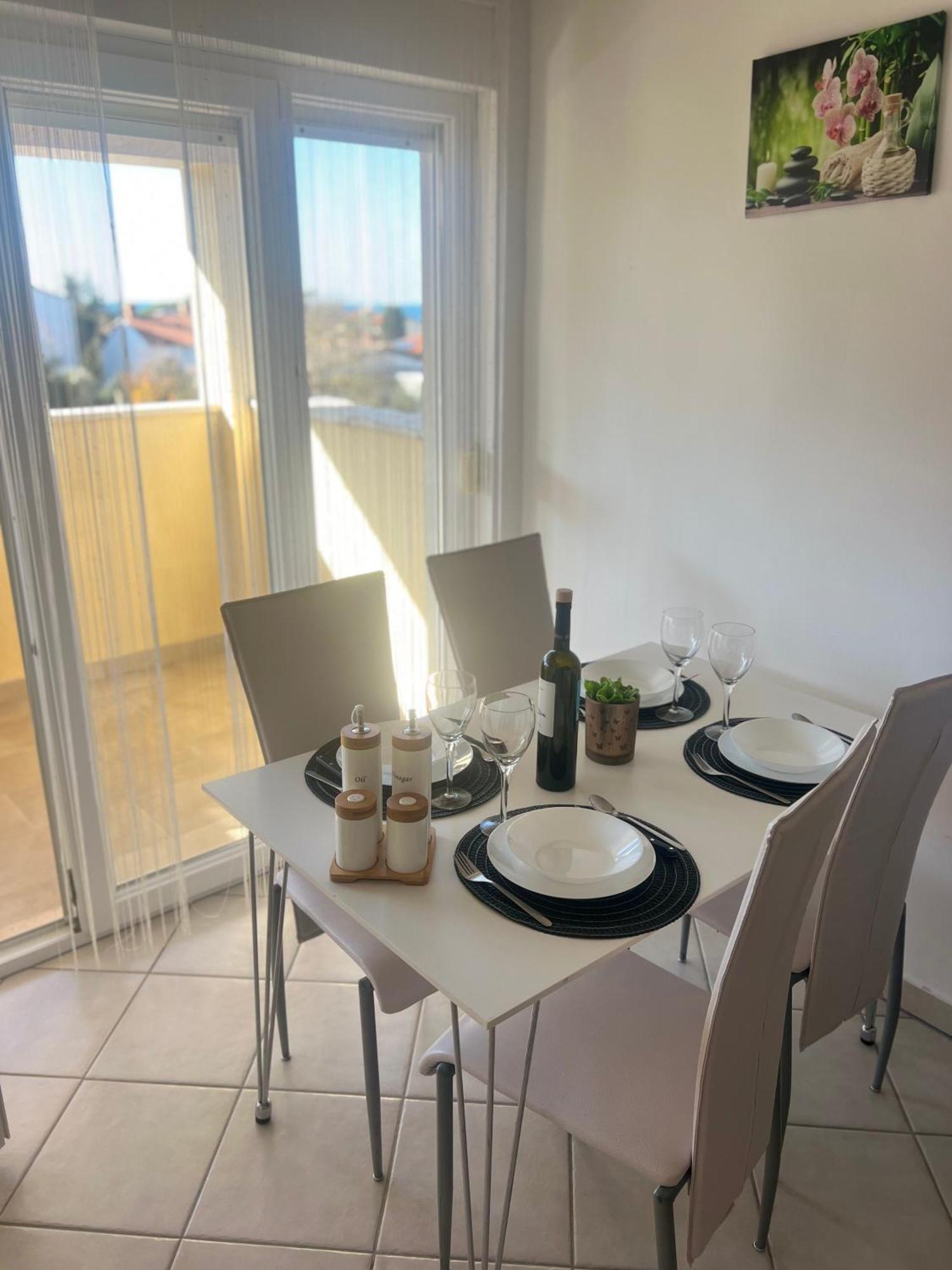 Apartmans Sun & Moon Замбратия Экстерьер фото