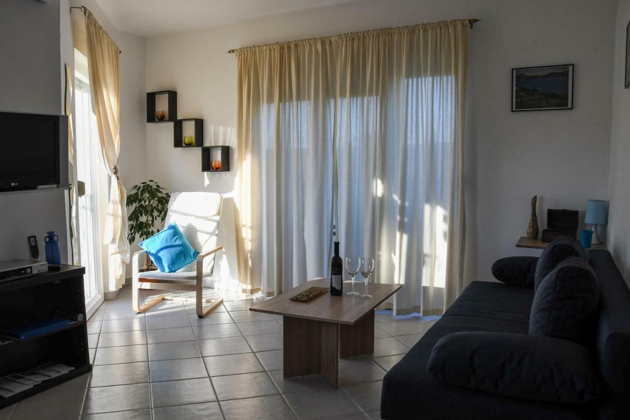 Apartmans Sun & Moon Замбратия Экстерьер фото